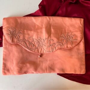 Vintage 1940’s pink floral quilted scalloped hosiery lingerie travel bag